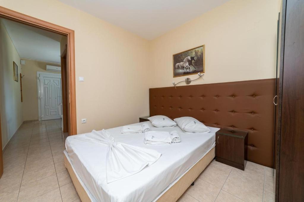Side By Side Apartman Nea Iraklitsa Kültér fotó