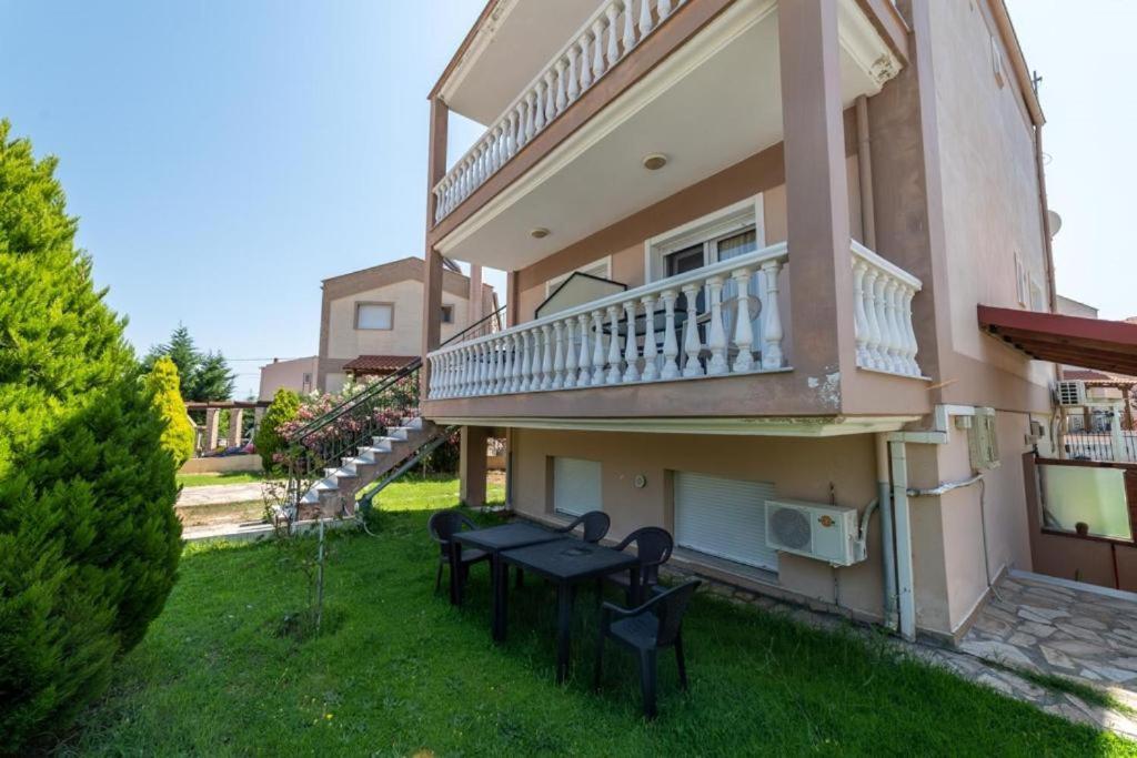 Side By Side Apartman Nea Iraklitsa Kültér fotó